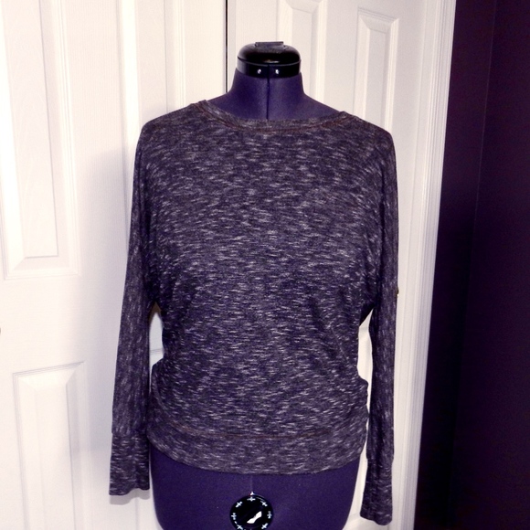 Forever 21 Tops - Forever 21 long-sleeved shirt